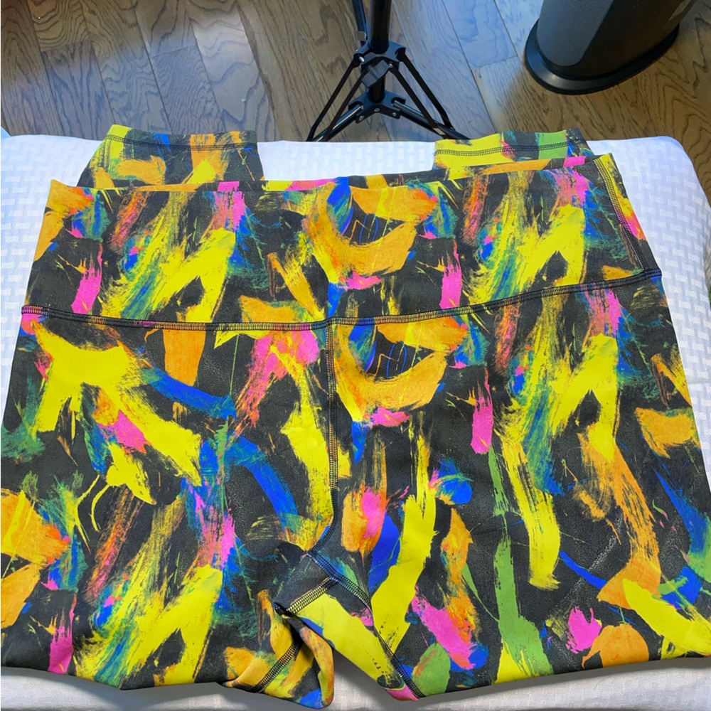 Lululemon Wunder Train 25” Legging Size 20 in Undertone Black Muilti